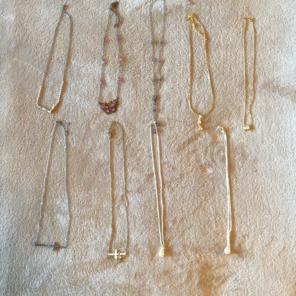 Set of 9 necklaces